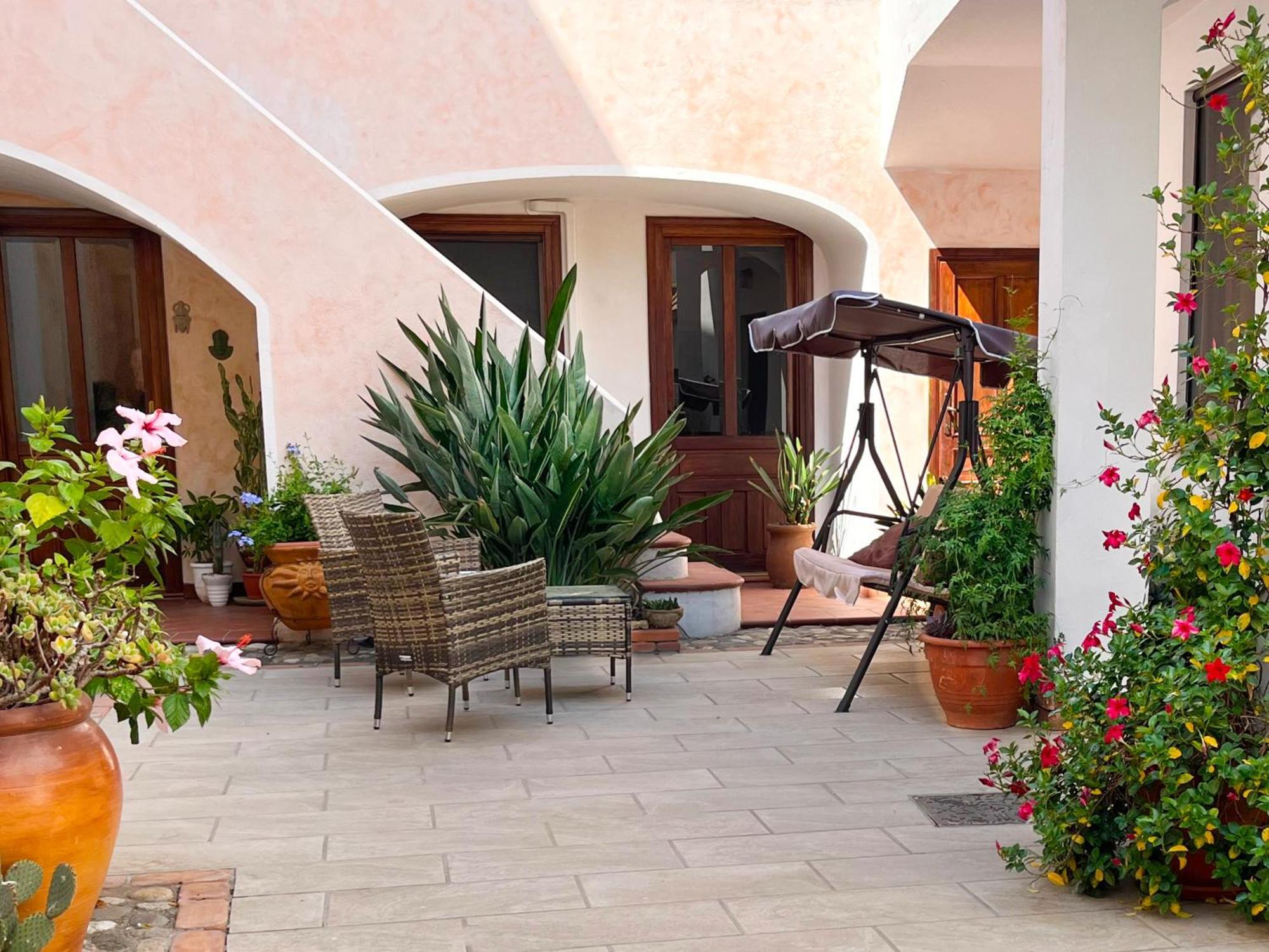 Casa Lia - Independent Apartment In The Gulf Of Orosei Galtellì Exterior foto