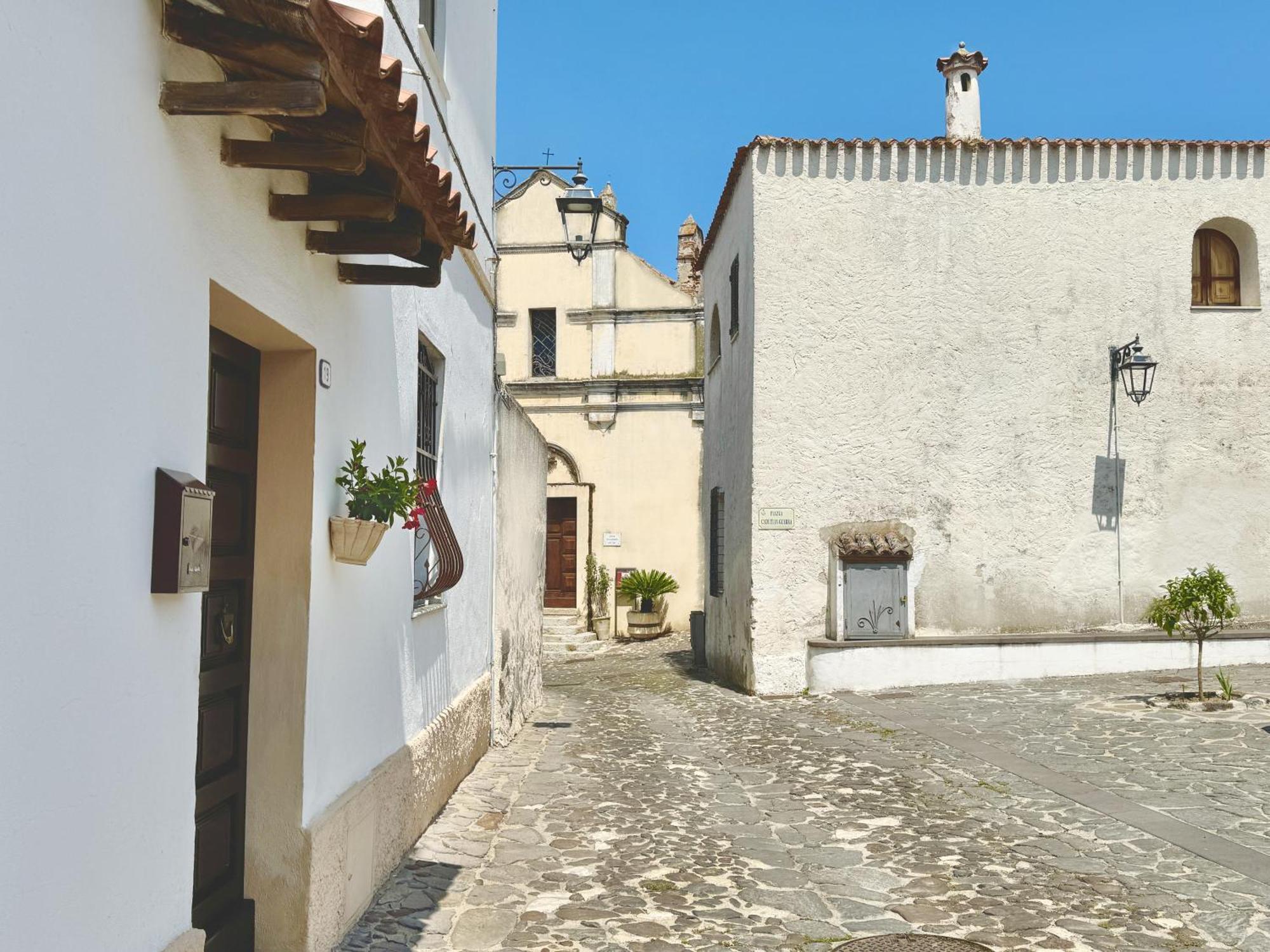 Casa Lia - Independent Apartment In The Gulf Of Orosei Galtellì Exterior foto